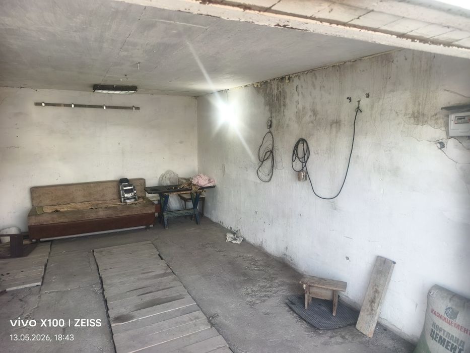 В горажном кооперативе Дизель сдам гораж