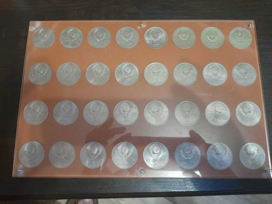 монеты коллекционные юбилейные рубли СССР 32шт,цена 60000т