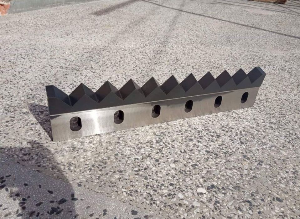 Изработка и заточване на ножове за мелници, шредери и дробилки