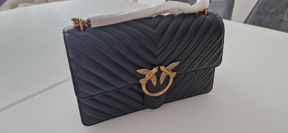 Черна кожена чанта Pinko