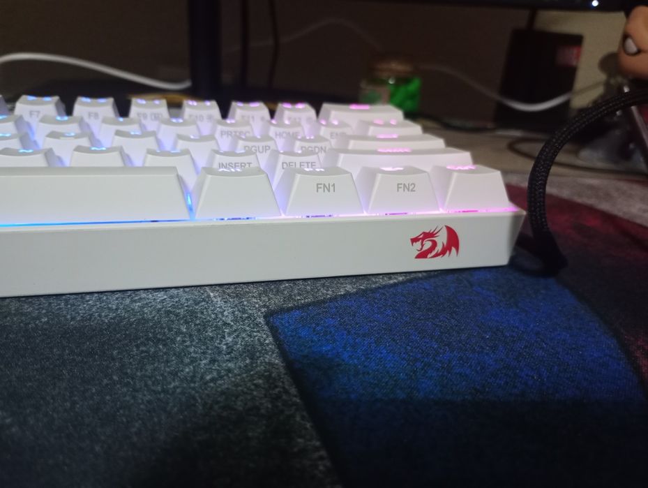 Механична гейминг клавиятура redragon k530