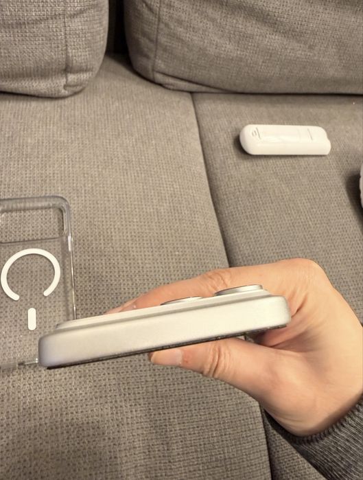 Iphone 17 pro max silver