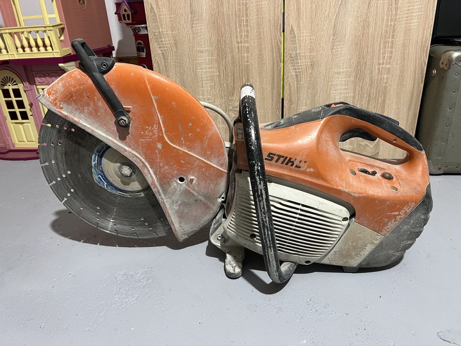 Masina taiata beton si scara aluminiu