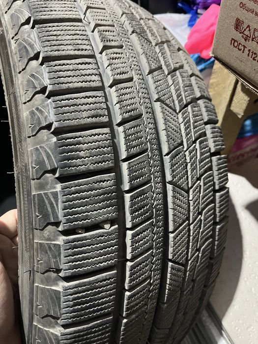 Шина зимние 235/45 R17