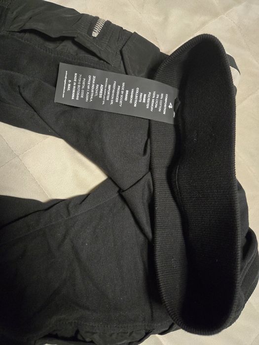 Pantaloni made by society