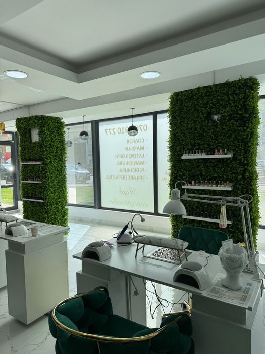 High Concept Salon inchiriaza posturi de lucru