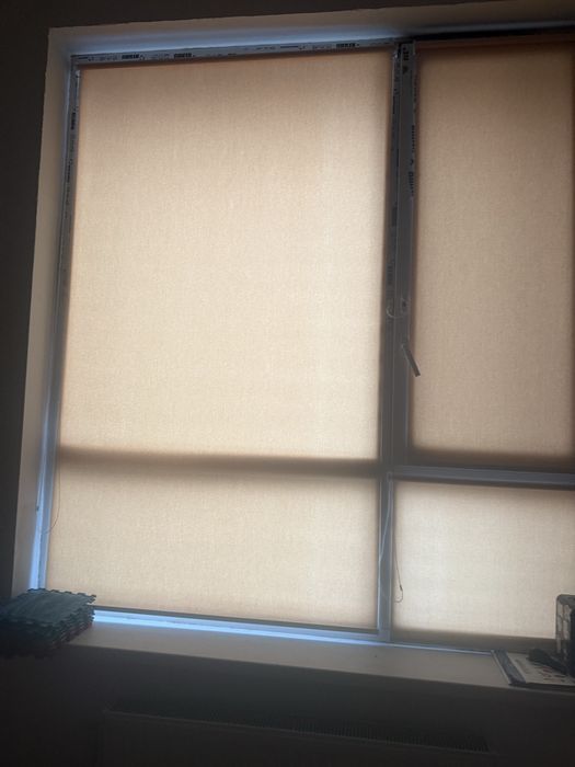 Ролл шторы почти новые
