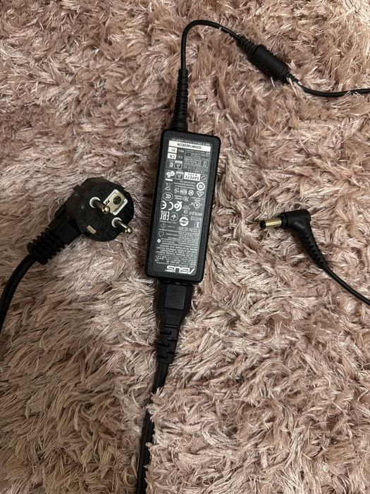 Cablu alimentare monitor asus + Cabluri HDMI si cablu sursa