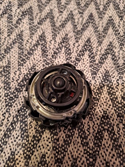 Игрушка бэйблэйд