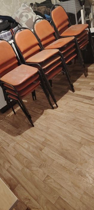 Продам Стулья по 2000