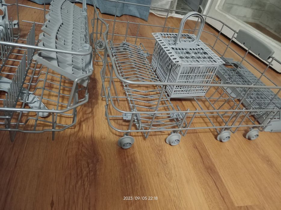 Кошници за съдомиялна Аристон