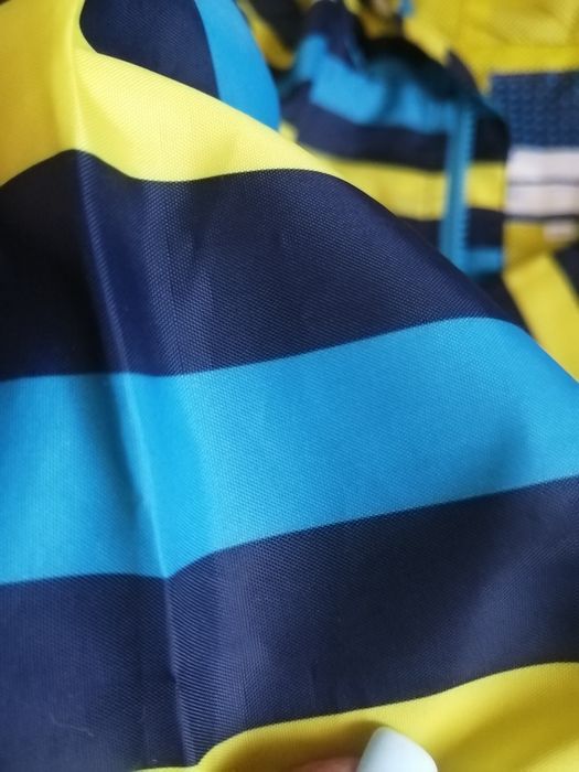 Продам ветровку на мальчика