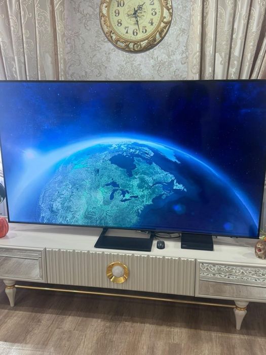 Продам телевизор, отличный большой