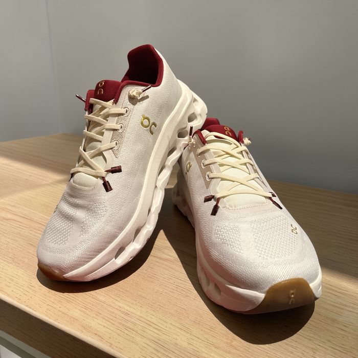 Новые кроссовки On