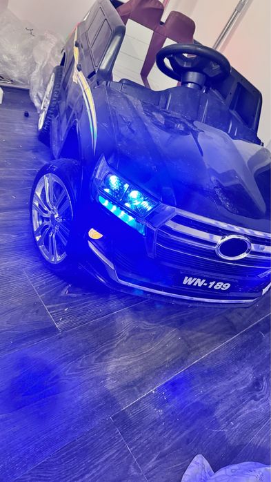 Срочно продам машинку для детей