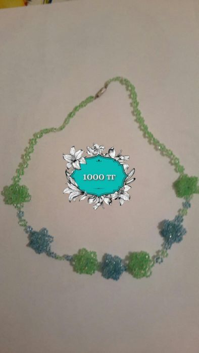 Колье из бисера ручной работы