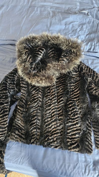 Дамско късо палто с косъм