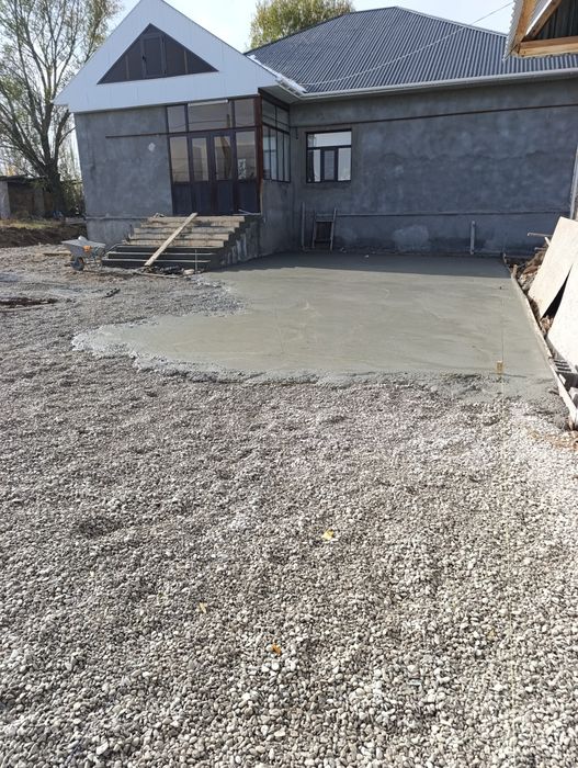 Заливаем стяжки. Септик.