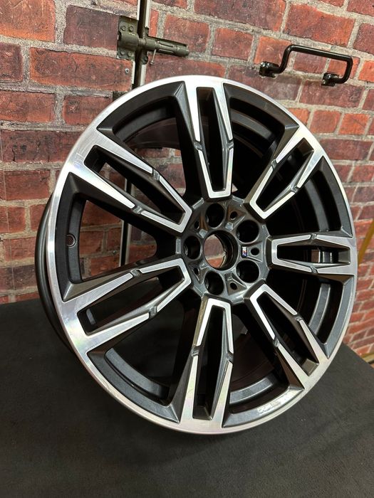 Janta Bmw G60 G61 i5 R19 8,5 J  M935
