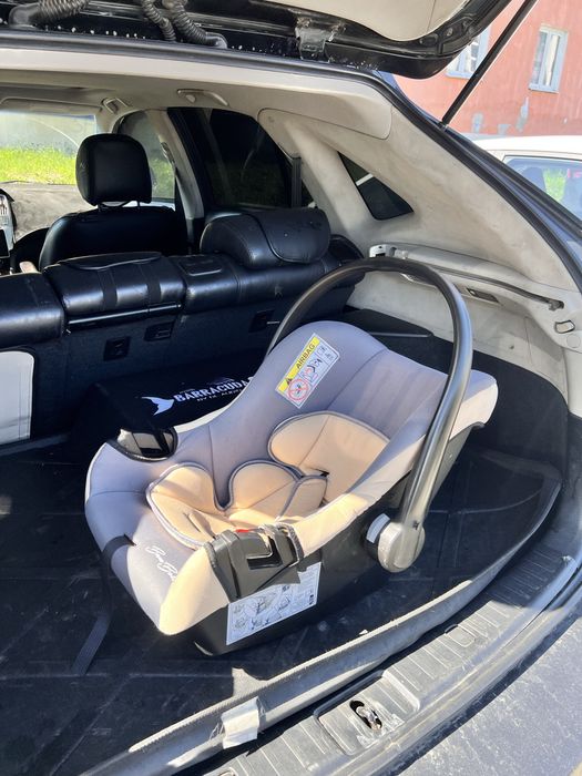 Продам детскую авто люльку!