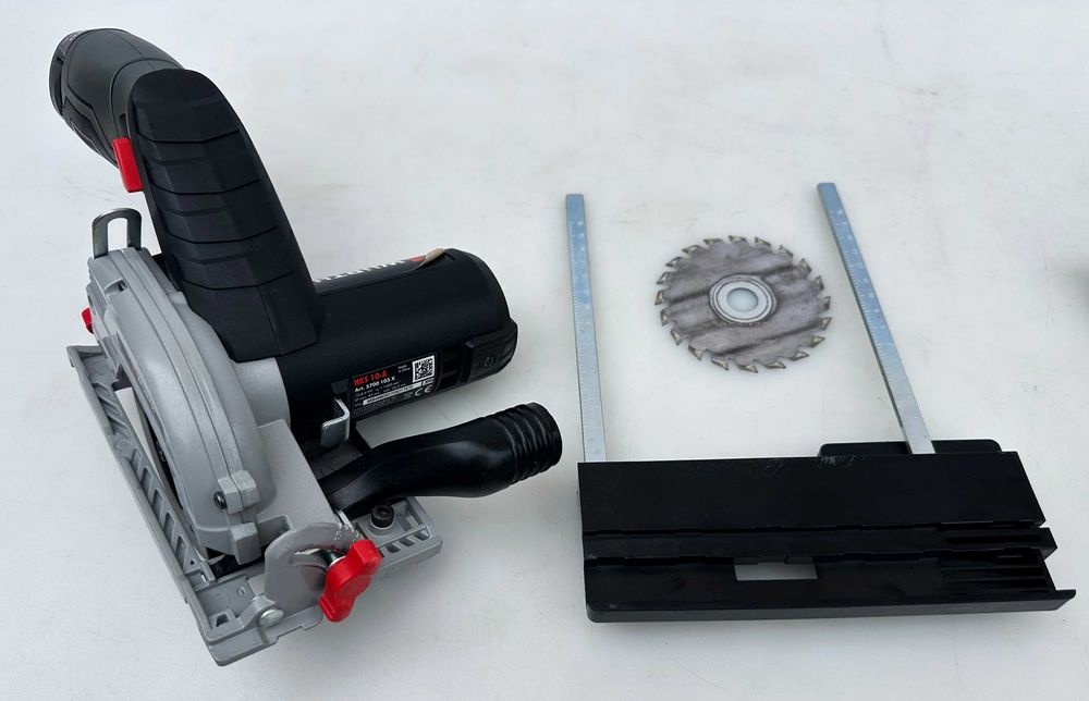 Wurth акумулаторен сет  винтоверт, фенер, радио, зеге, циркуляр 10.8V