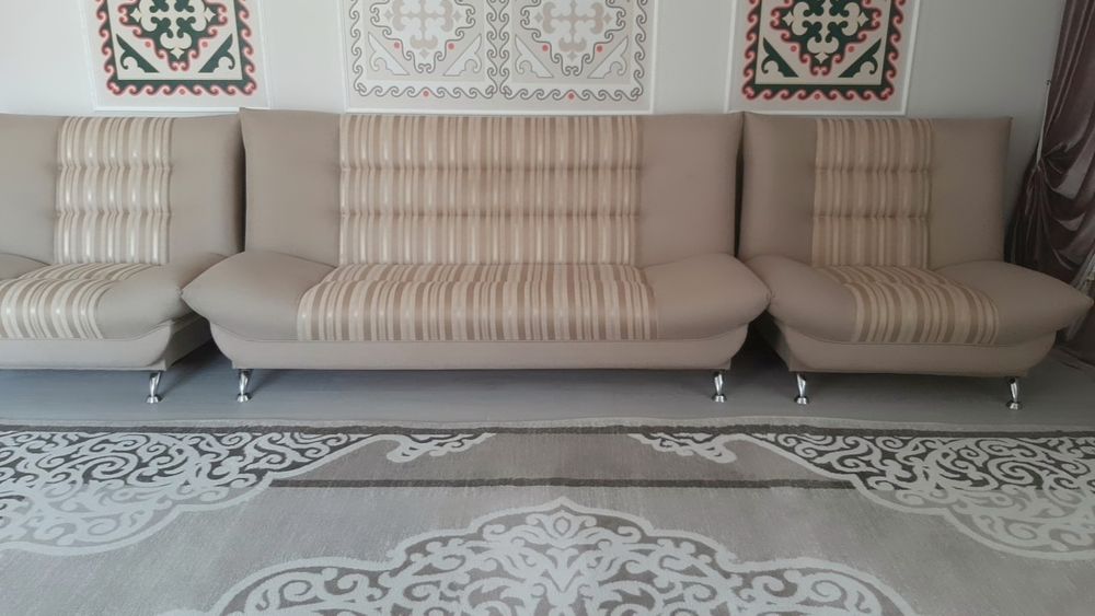 Срочно продам диван!