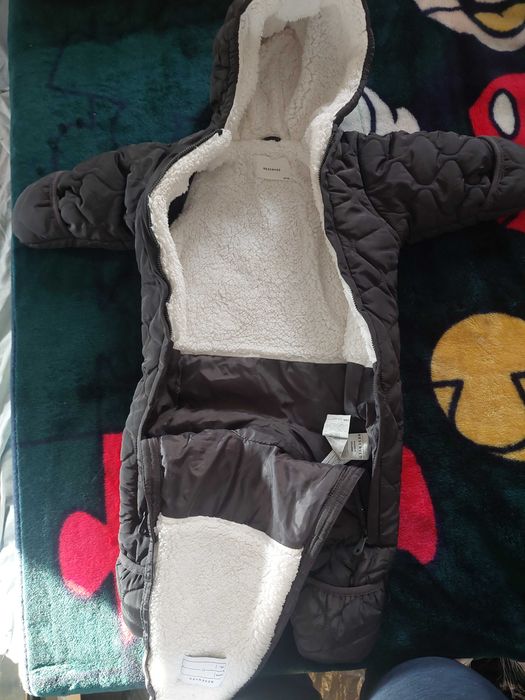 Зимен топъл космонавт