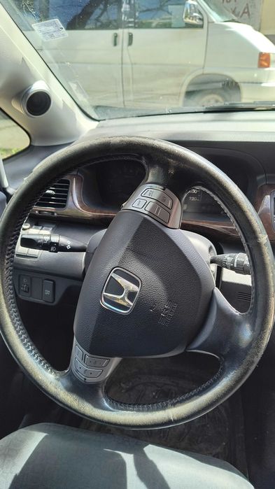 Honda FRV 2006 бензин