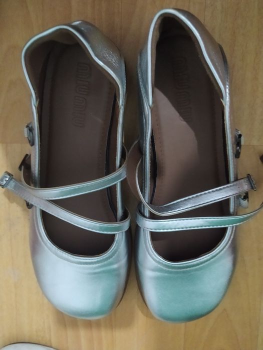 Женский туфли.  .