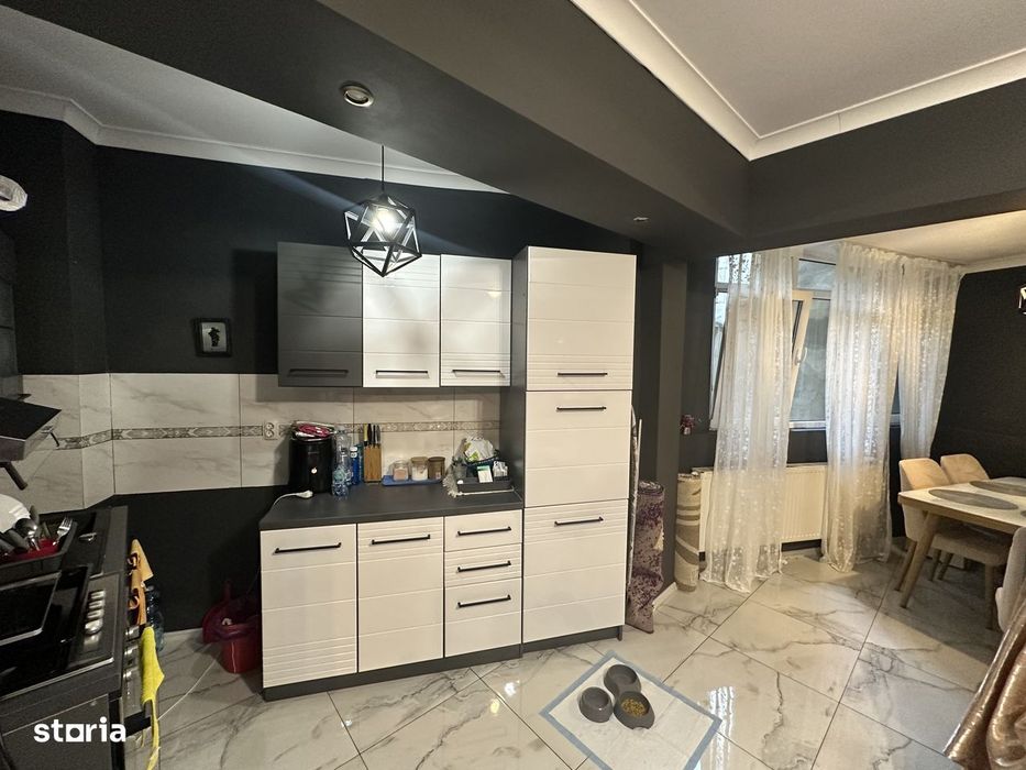 2 camere renovat | Piața Romană–B-dul Bălcescu | Etaj 1