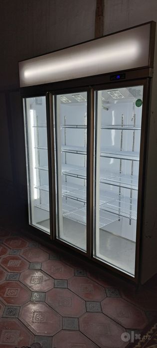 Витриный холодильник баландлики 2.50 м эни 1.70 сотилади келишилган на