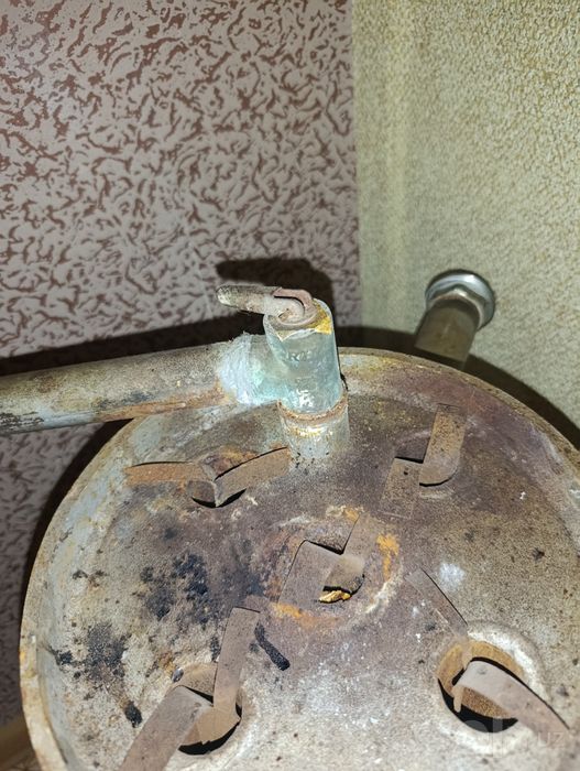 Продам котел газовый.