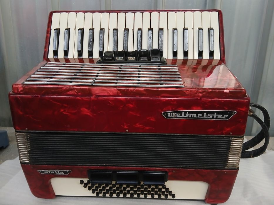 Акордеони различни