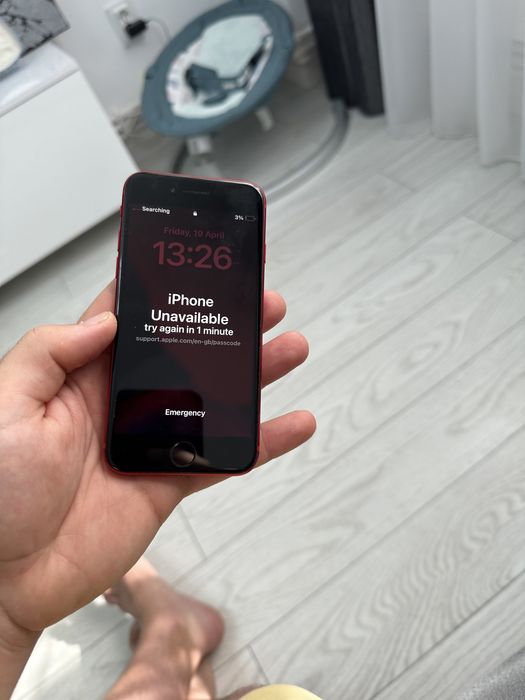 Vand iphone SE 2 pentru piese