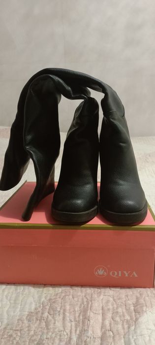 Продаю ботфорты новые