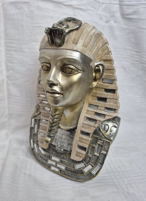 Figurină egipteană bust Tutankhamun din rășină acrilică, Colecția Leonardo.