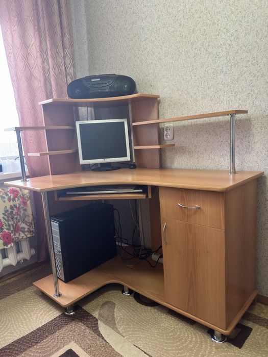 Стол компьютерный угловой