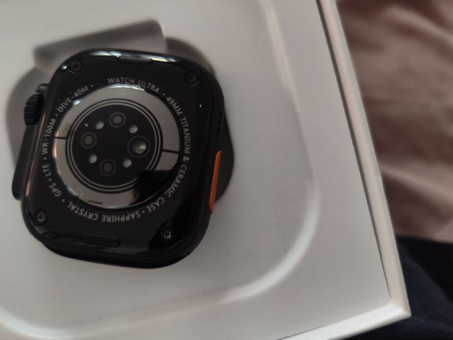 Apple watch ultra 2 la cutie