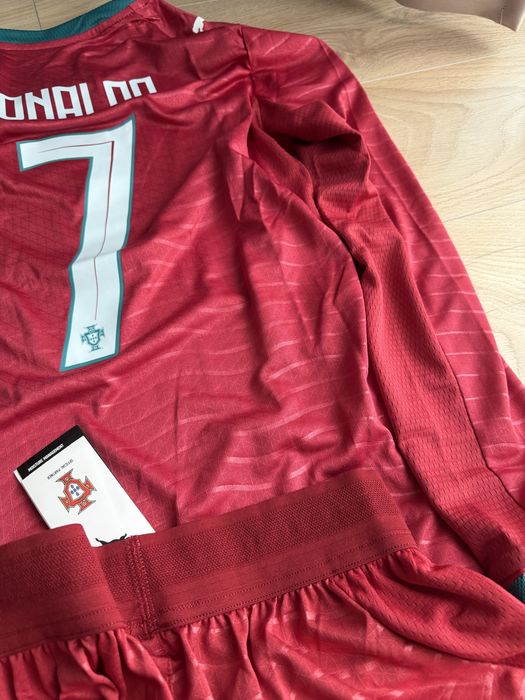 Set tricou de fotbal cu pantaloni scurti Puma Portugalia Cr7 Cristiano Ronaldo 7 marime M nou