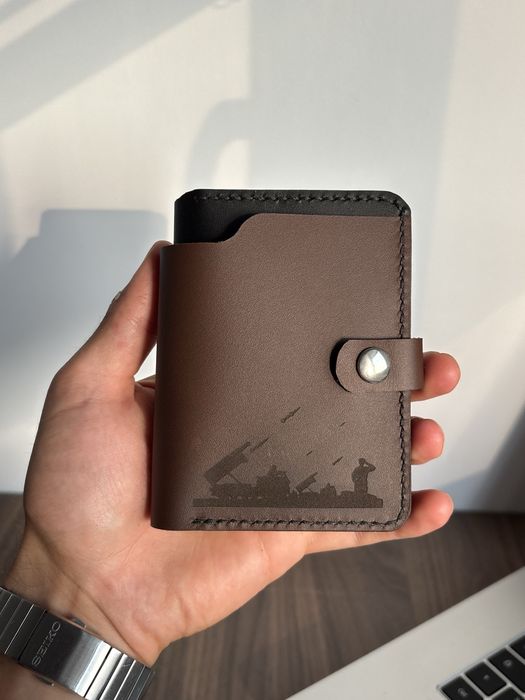 Portofel din piele naturala personalizat cu laser realizat manual