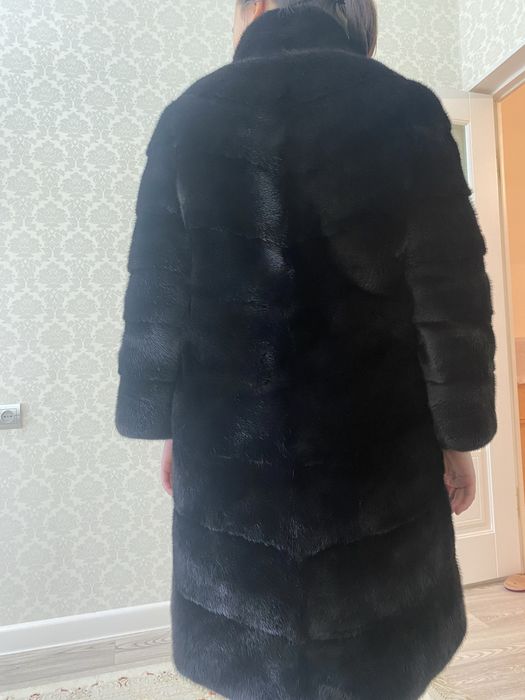 Продаю норковую шубу