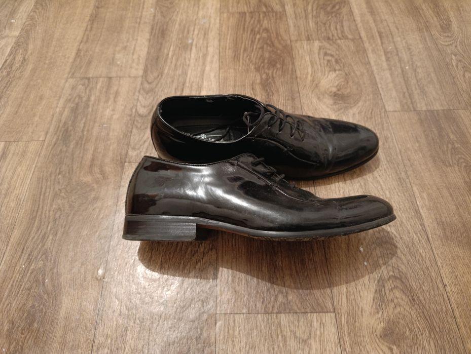 Продам стильные туфли.