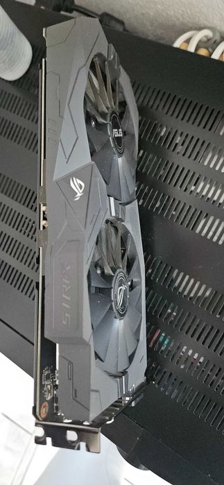 Placa video ASUS GeForce GTX 1050 STRIX GAMING GDDR5 128-bit