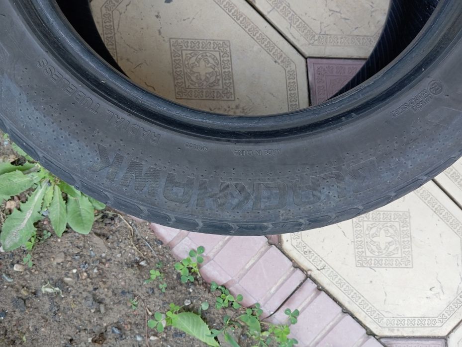 Продам шины  комплект