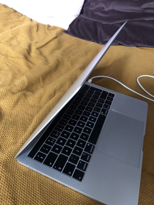 Лаптоп Apple MacBook Pro 2019, 13.3”