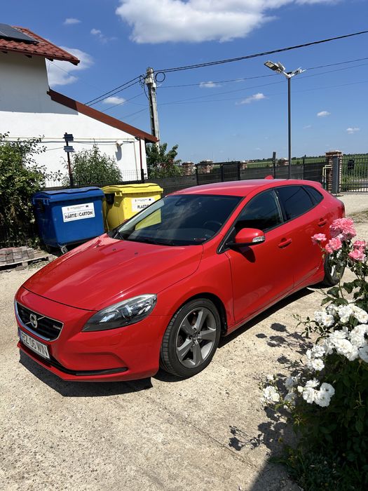 CITITI CU ATENTIE!! Vand Volvo V 40  Automat ,1.6 diesel 115 CP