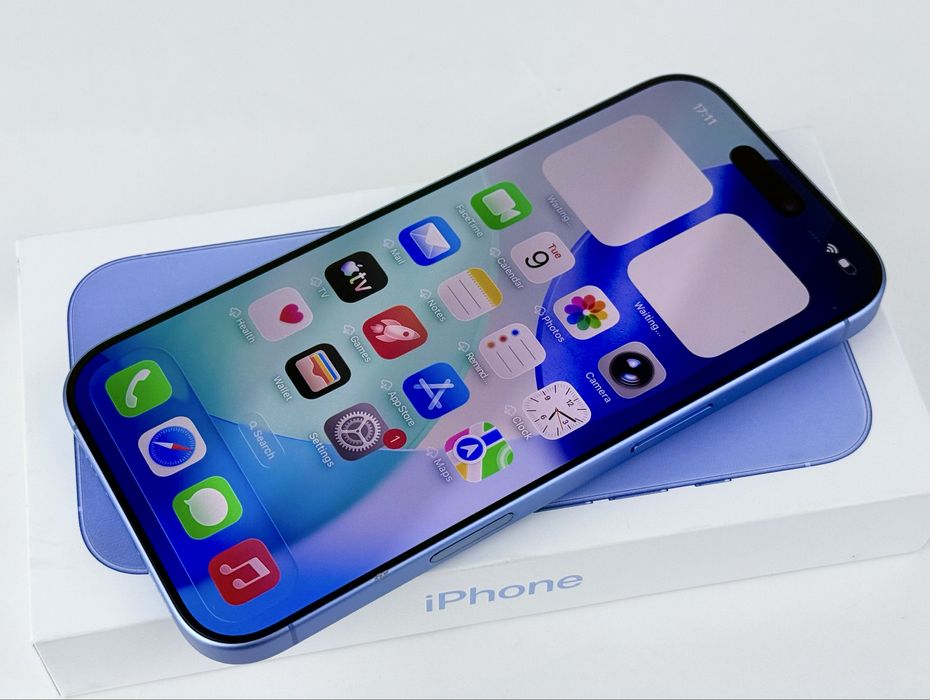 НОВ! Apple iPhone 17 256GB Mist Blue Гаранция!