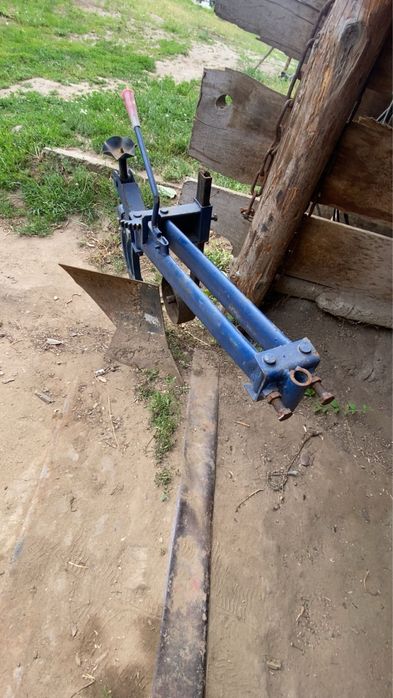 Vand pluguri motocultor sau tractoraș!!!