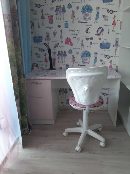 Продам б/у детскую мебель