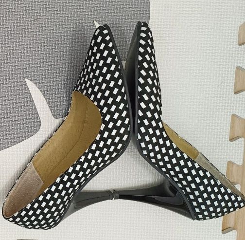 Pantofi dama Comod, piele, negru cu alb ,Nr 37 , branț 24 cm ,toc 9